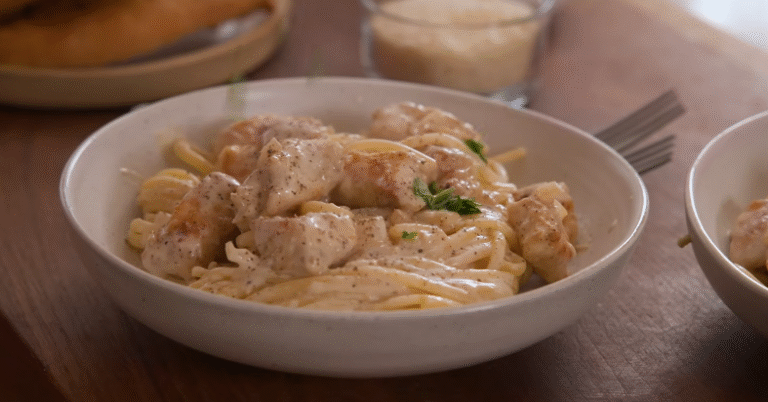 Garlic Parmesan Chicken Pasta: The Best Creamy Dinner Recipe!