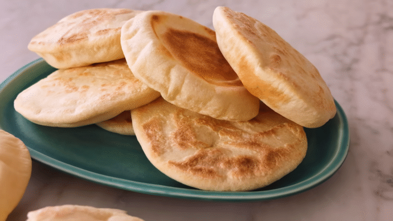 The Only Pita Bread Recipe You’ll Ever Need – Soft, Puffy & Perfect Every Time
